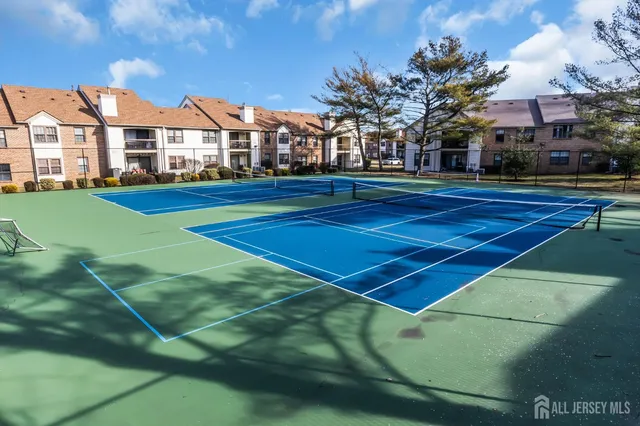 $369,000 | 701 Sunshine Court, Unit 701, Parlin, NJ 08859