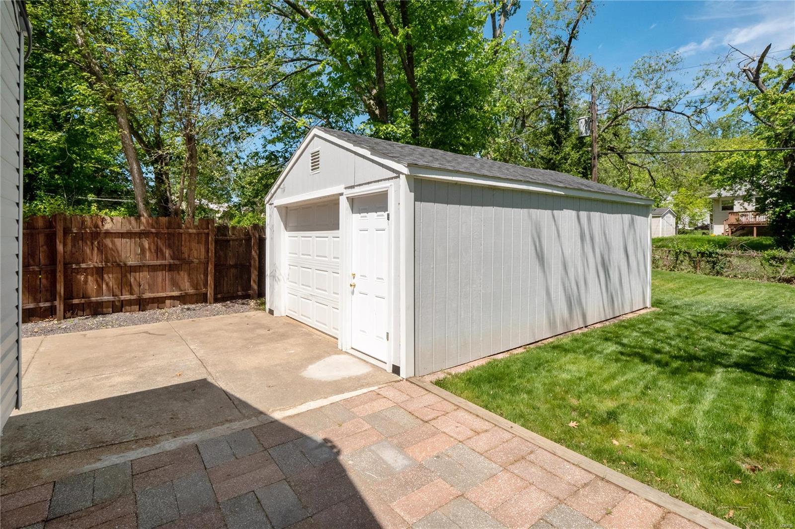 391 Cameron Road St. Louis, MO 63137 - Photo 19 of 23