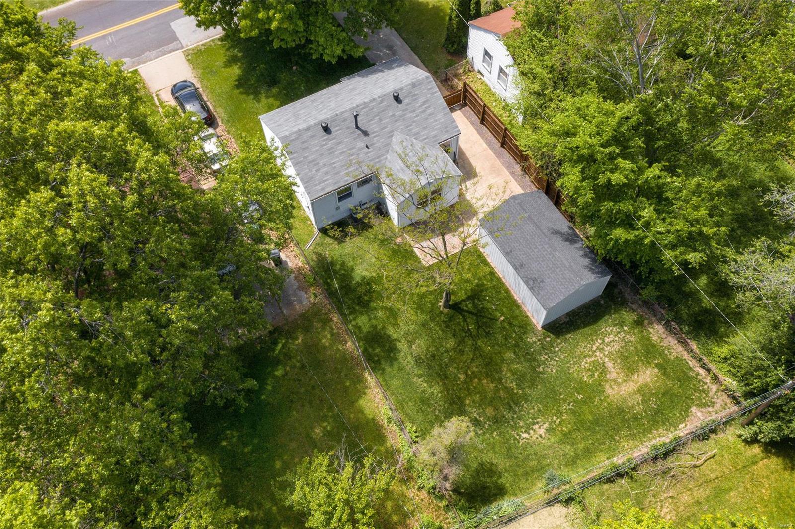 391 Cameron Road St. Louis, MO 63137 - Photo 22 of 23