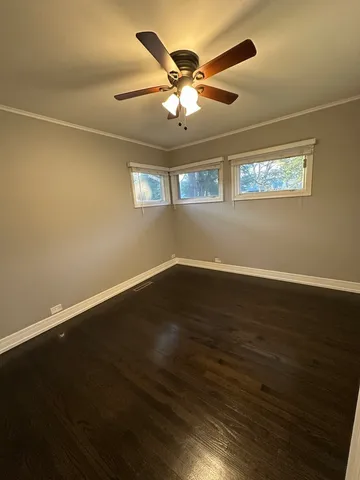 $2,600 | 7010 Foster Street, Morton Grove, IL 60053