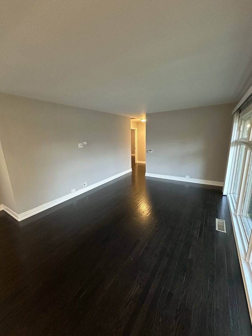 7010 Foster Street Morton Grove, IL 60053 - Photo 2 of 19