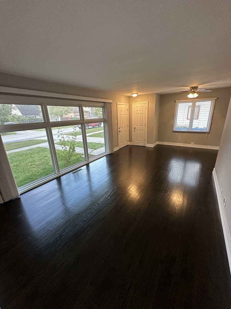 7010 Foster Street Morton Grove, IL 60053 - Photo 3 of 19