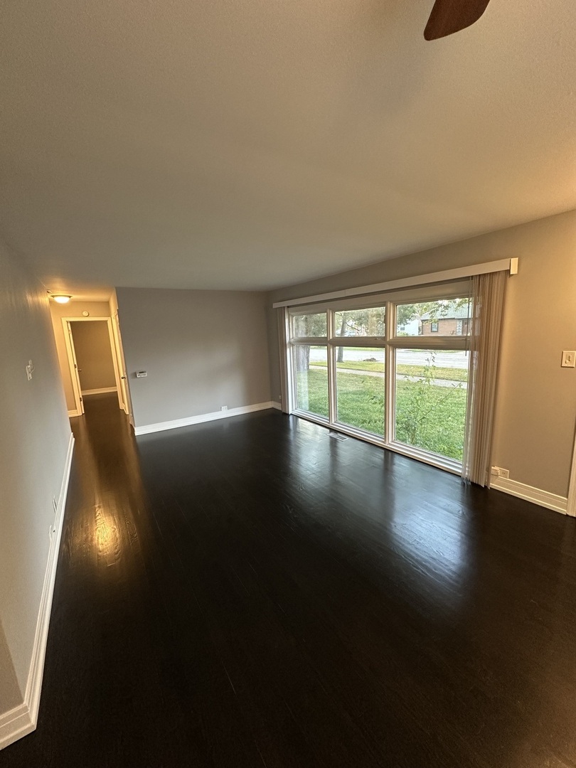 7010 Foster Street Morton Grove, IL 60053 - Photo 4 of 19