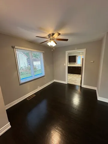 $2,600 | 7010 Foster Street, Morton Grove, IL 60053