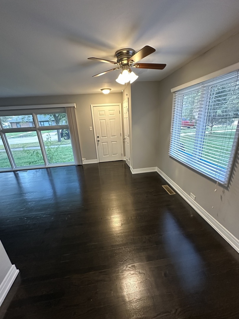 7010 Foster Street Morton Grove, IL 60053 - Photo 6 of 19