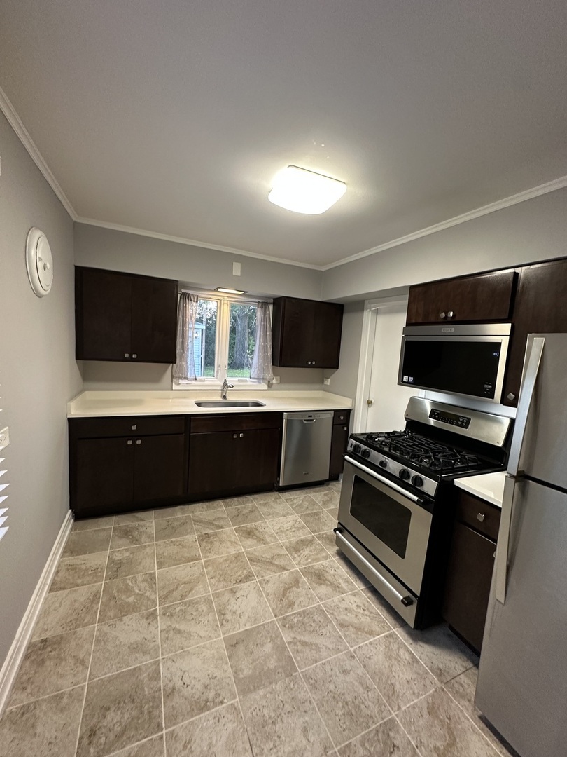 7010 Foster Street Morton Grove, IL 60053 - Photo 7 of 19