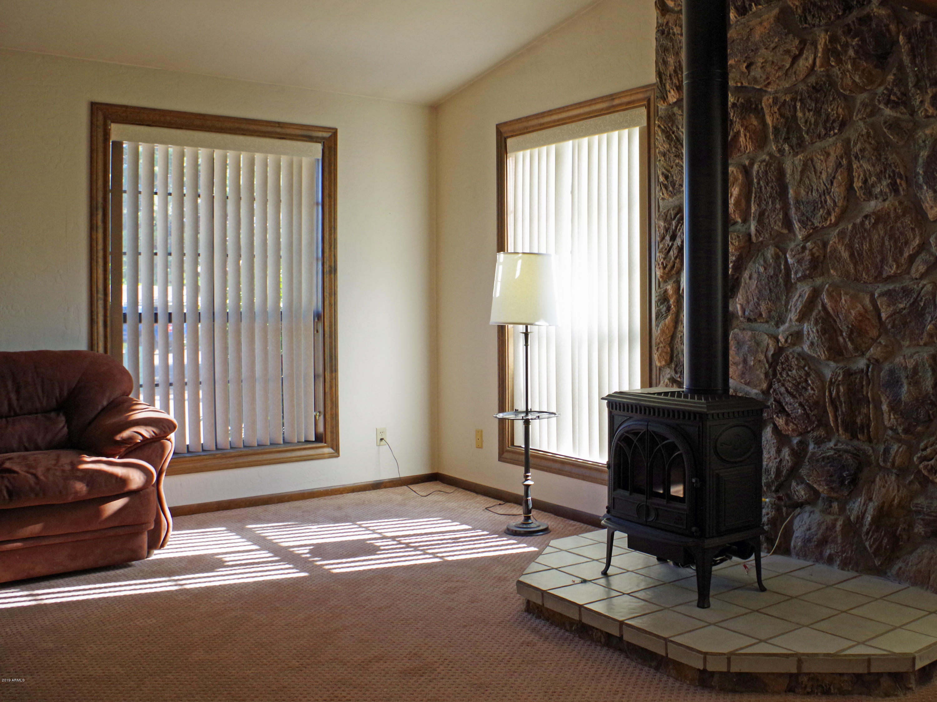 102 North Pinecrest Road Payson, AZ 85541 - Photo 3 of 10 Living Room