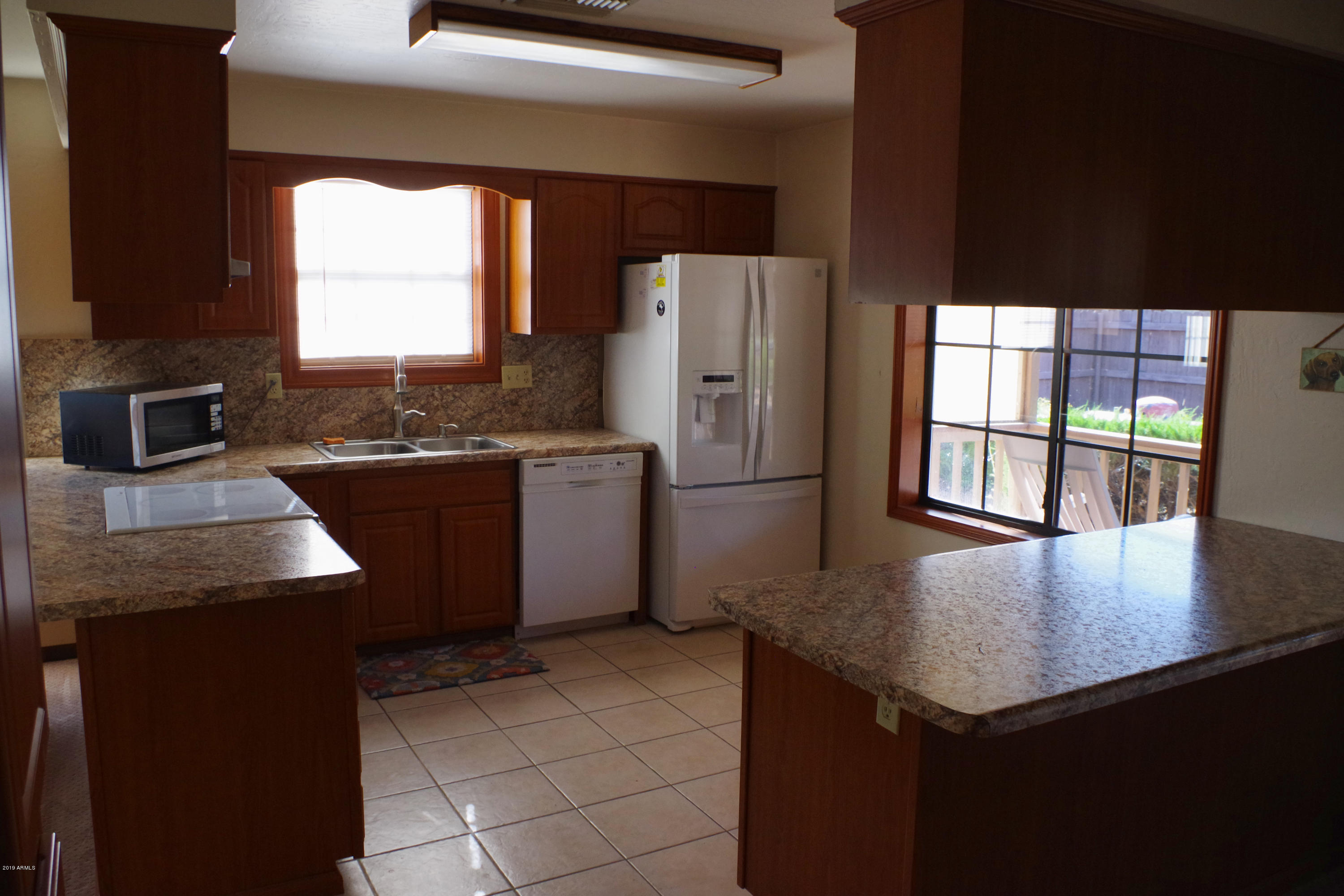 102 North Pinecrest Road Payson, AZ 85541 - Photo 4 of 10 Kitchen