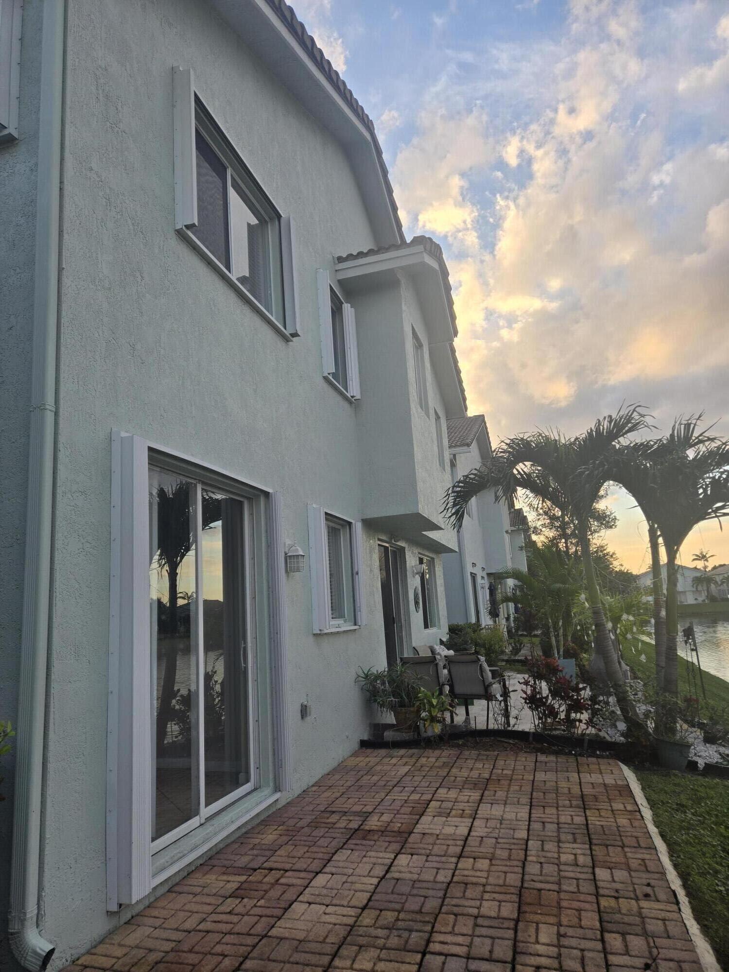 3182 Laurel Ridge Circle Riviera Beach, FL 33404 - Photo 15 of 29 1000127718