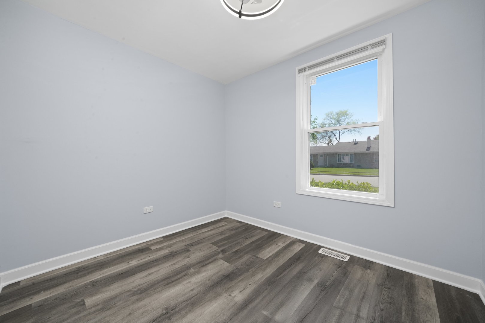 631 Fenton Avenue Romeoville, IL 60446 - Photo 10 of 16