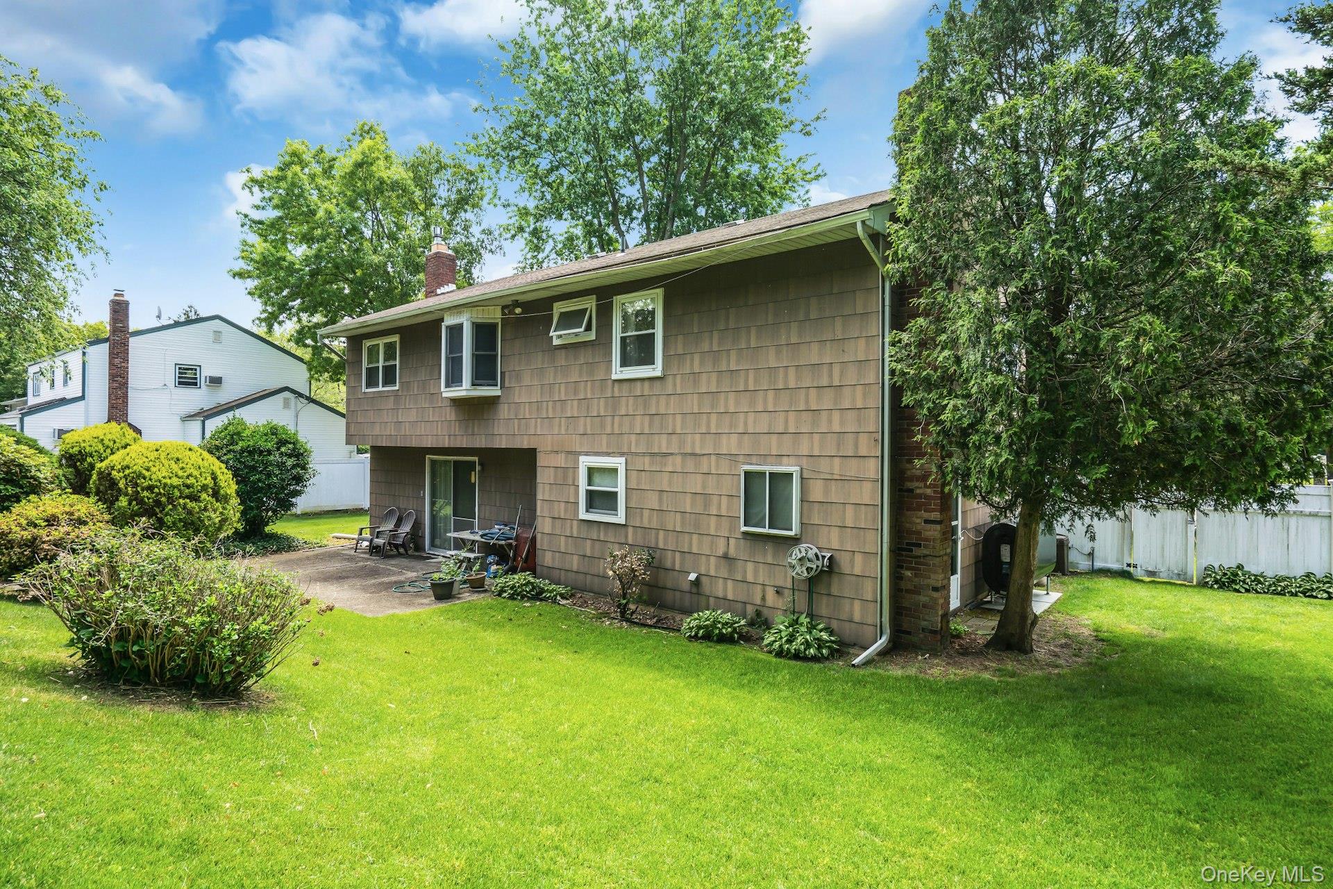 111 Daly Road East Northport, NY 11731 - Photo 30 of 38