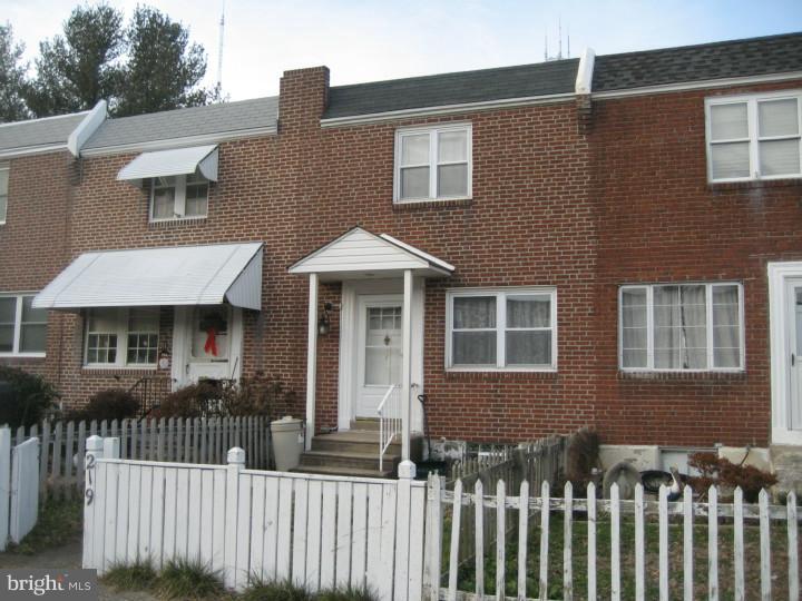 219 Overlook Road Philadelphia, PA 19128 - Photo 1 of 17 Exterior Front