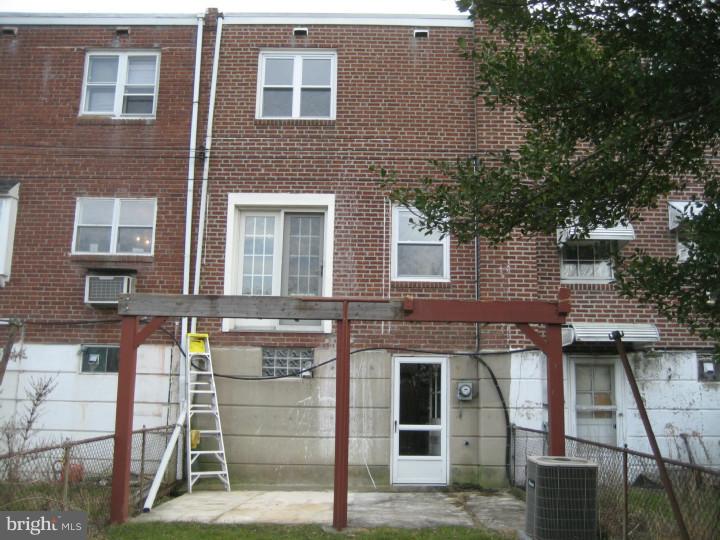 219 Overlook Road Philadelphia, PA 19128 - Photo 17 of 17 Exterior Back