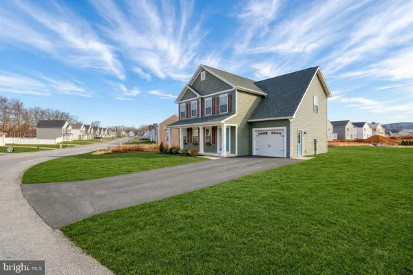 $388,990 | 223 Woodridge Drive, Shippensburg, PA 17257