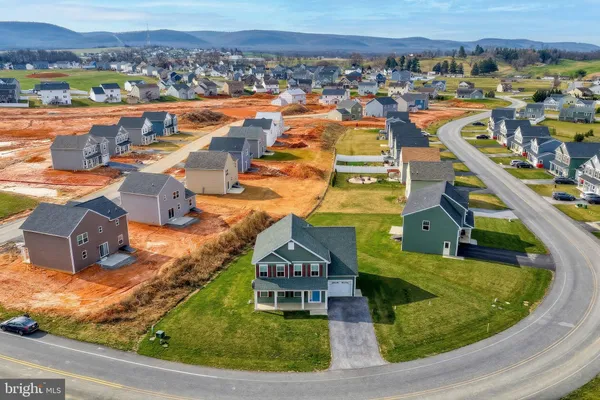 $388,990 | 223 Woodridge Drive, Shippensburg, PA 17257