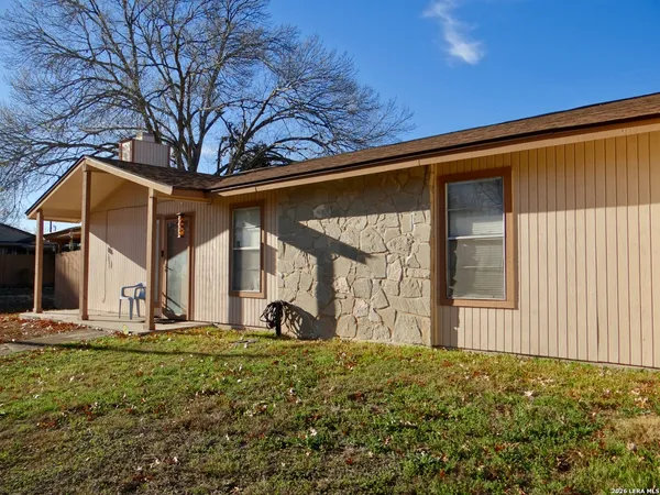 $140,000 | 1051 Country Club Drive, Unit D 16, Seguin, TX 78155