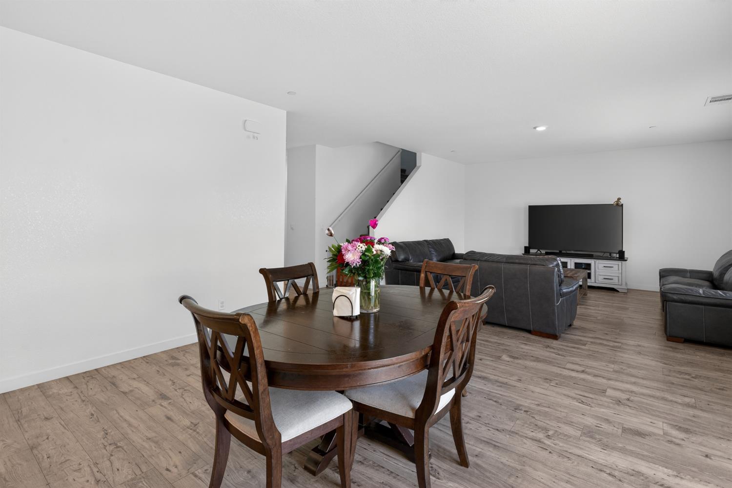 8883 Sebago Way Elk Grove, CA 95758 - Photo 18 of 54
