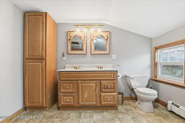 $399,000 | 529 Lindbergh Avenue, Stroudsburg, PA 18360