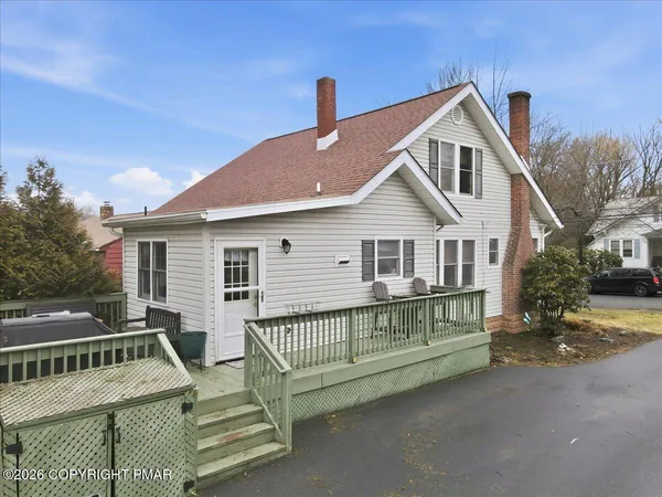 $399,000 | 529 Lindbergh Avenue, Stroudsburg, PA 18360