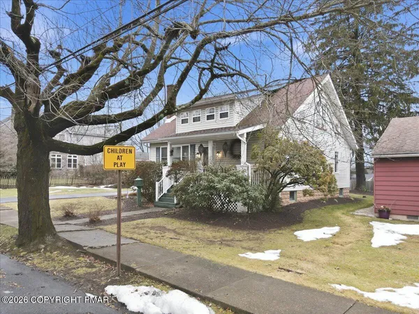 $399,000 | 529 Lindbergh Avenue, Stroudsburg, PA 18360