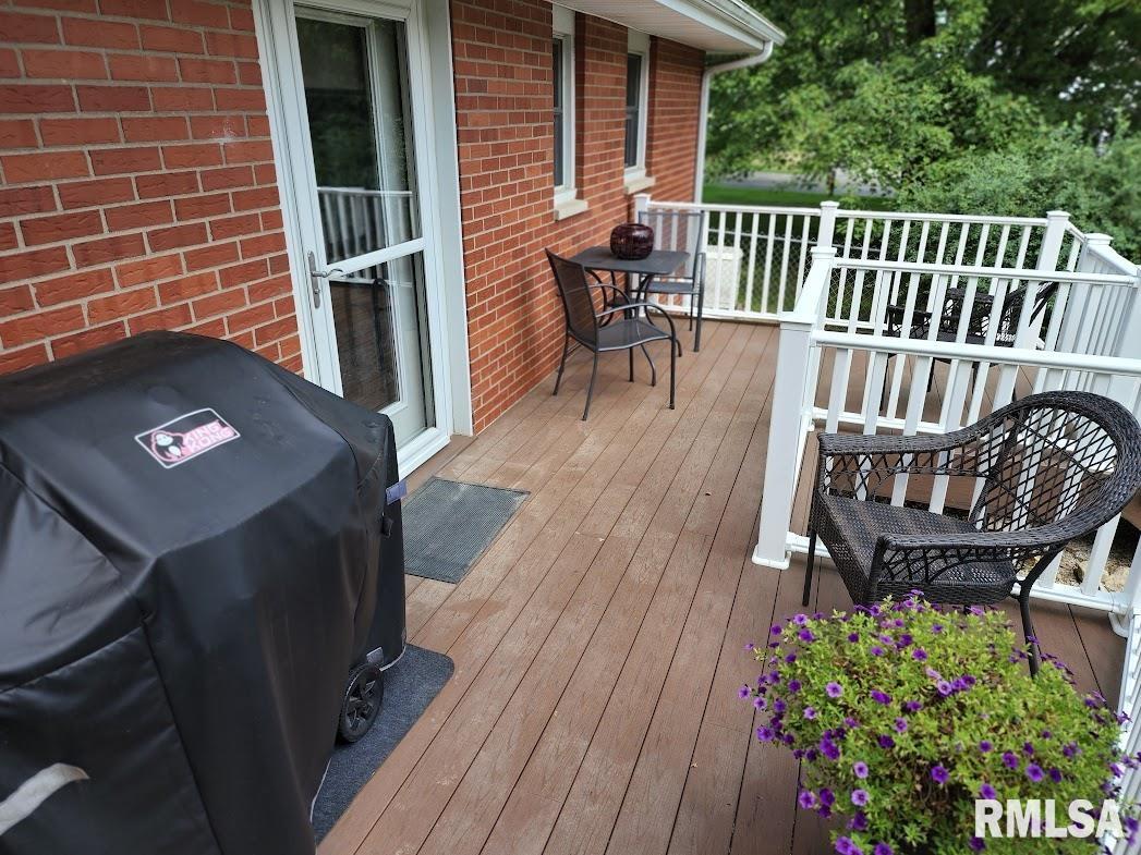 1800 Bloomington Road East Peoria, IL 61611 - Photo 56 of 67