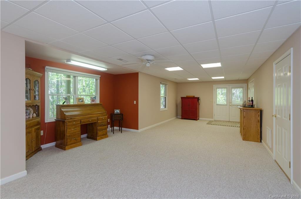 3109 Cove Loop Road, Unit 3 Hendersonville, NC 28739 - Photo 15 of 24 Gallery Image 15