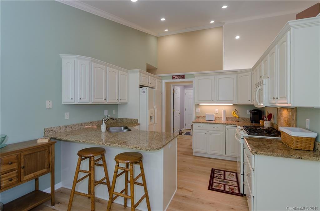 3109 Cove Loop Road, Unit 3 Hendersonville, NC 28739 - Photo 9 of 24 Gallery Image 9