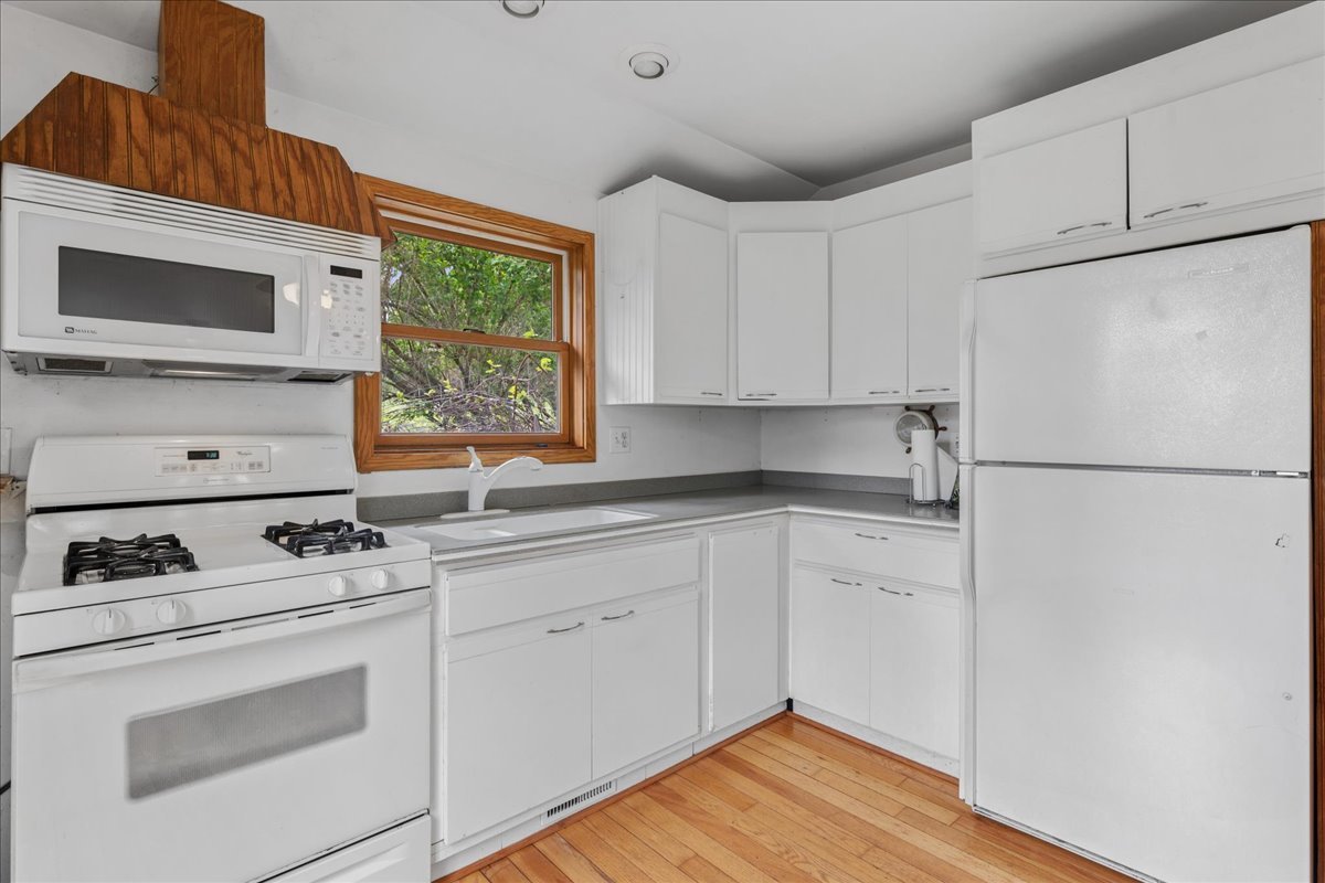 709 Regner Road McHenry, IL 60051 - Photo 11 of 22