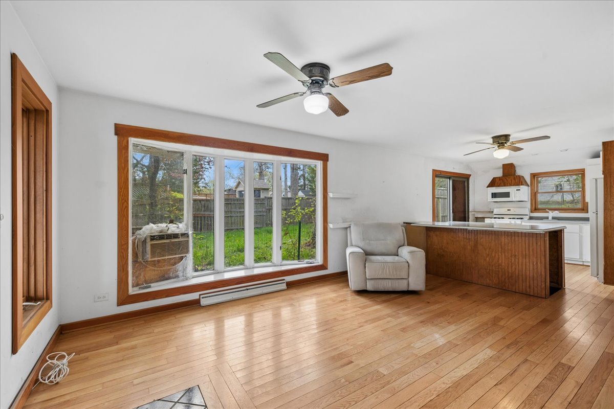 709 Regner Road McHenry, IL 60051 - Photo 7 of 22
