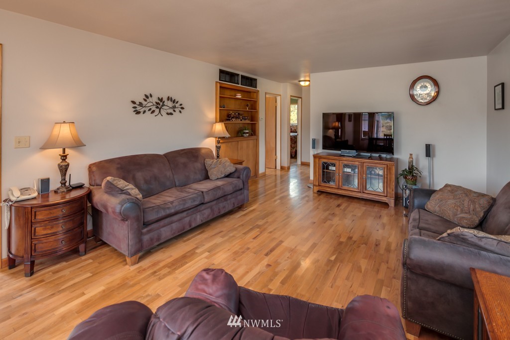 4161 Y Road Bellingham, WA 98226 - Photo 3 of 24 Gallery Image 3