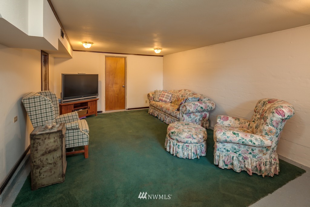 4161 Y Road Bellingham, WA 98226 - Photo 9 of 24 Gallery Image 9