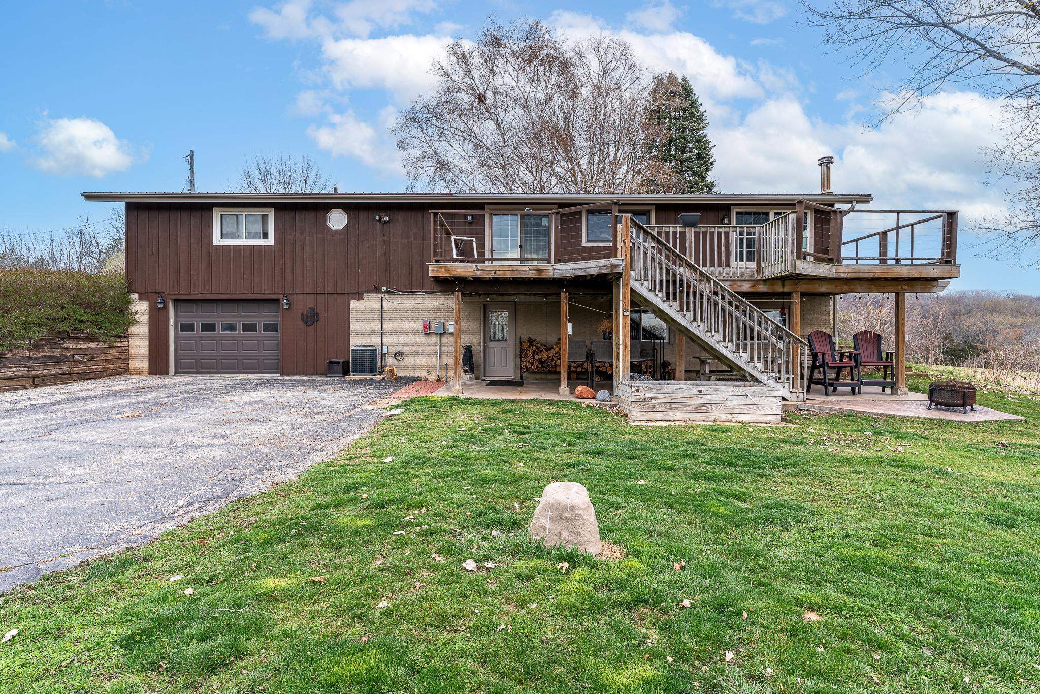 10742 Loop Road Savanna, IL 61074 - Photo 2 of 30 Gallery Image 2