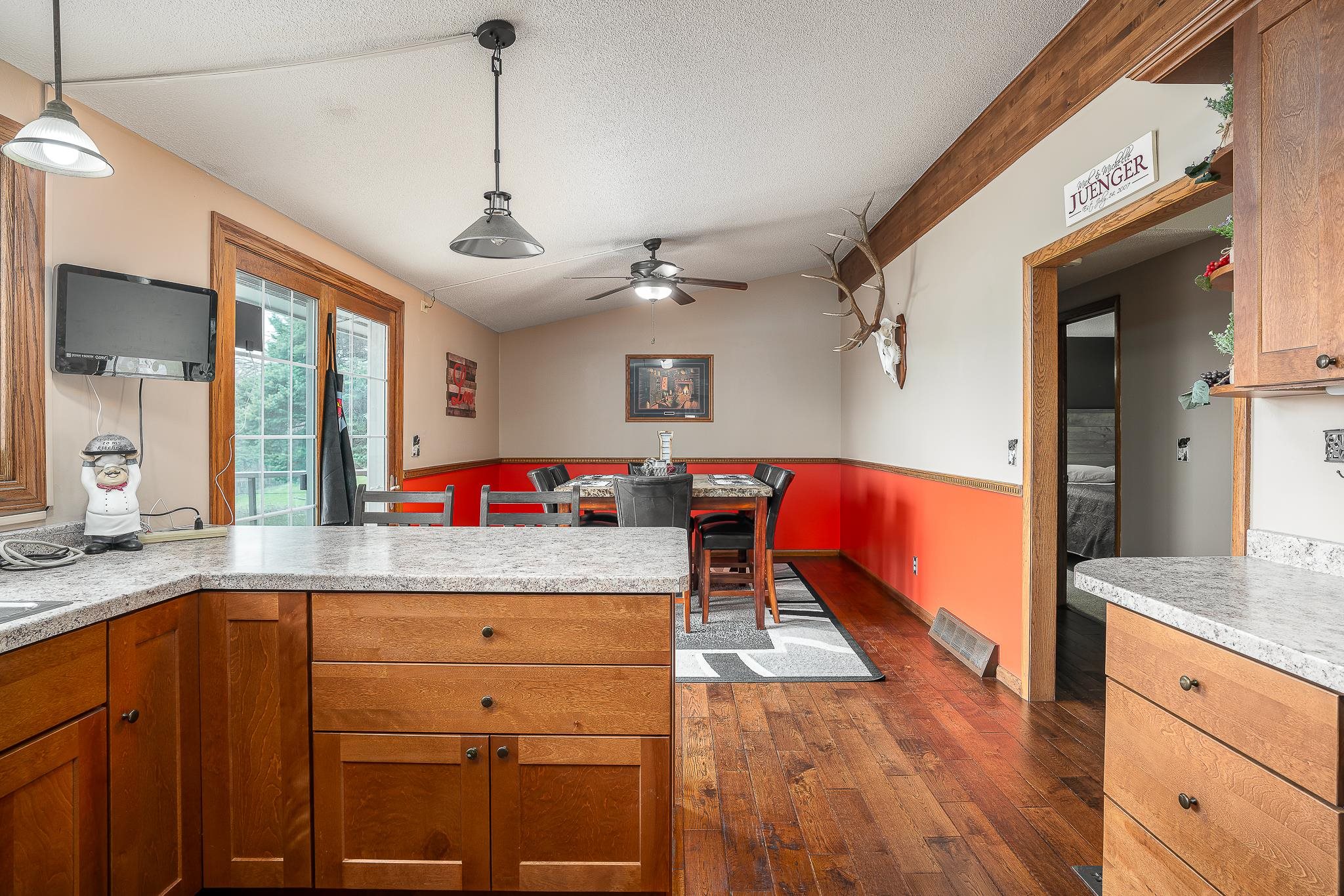 10742 Loop Road Savanna, IL 61074 - Photo 5 of 30 Gallery Image 5