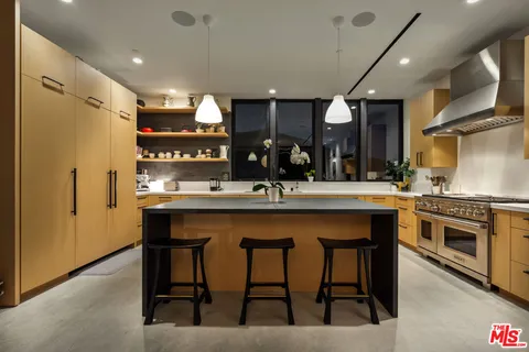 $3,200,000 | 33433 Decker School Road, Malibu, CA 90265