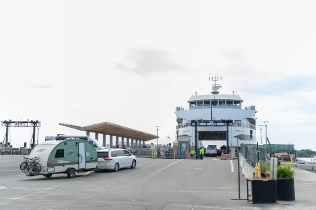 a car parked in front of a building