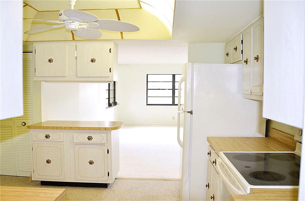 5670 Southeast Miles Grant Road Stuart, FL 34997 - Photo 11 of 36