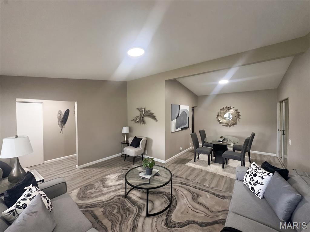 3145 Parker Road Florissant, MO 63033 - Photo 9 of 28