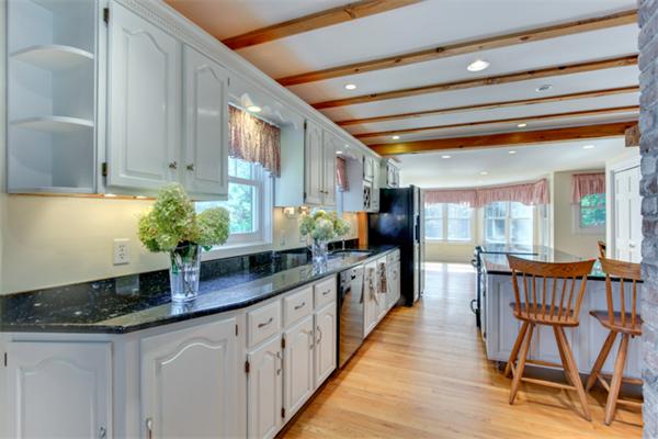 121 Chebacco Road Hamilton, MA 01982 - Photo 9 of 28 Gallery Image 9