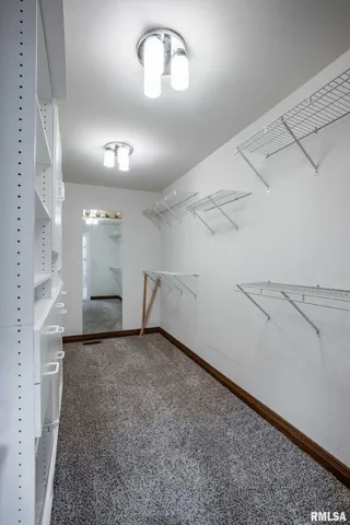 $489,900 | 1901 Spring Garden Road, Marion, IL 62959