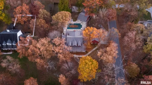 $489,900 | 1901 Spring Garden Road, Marion, IL 62959