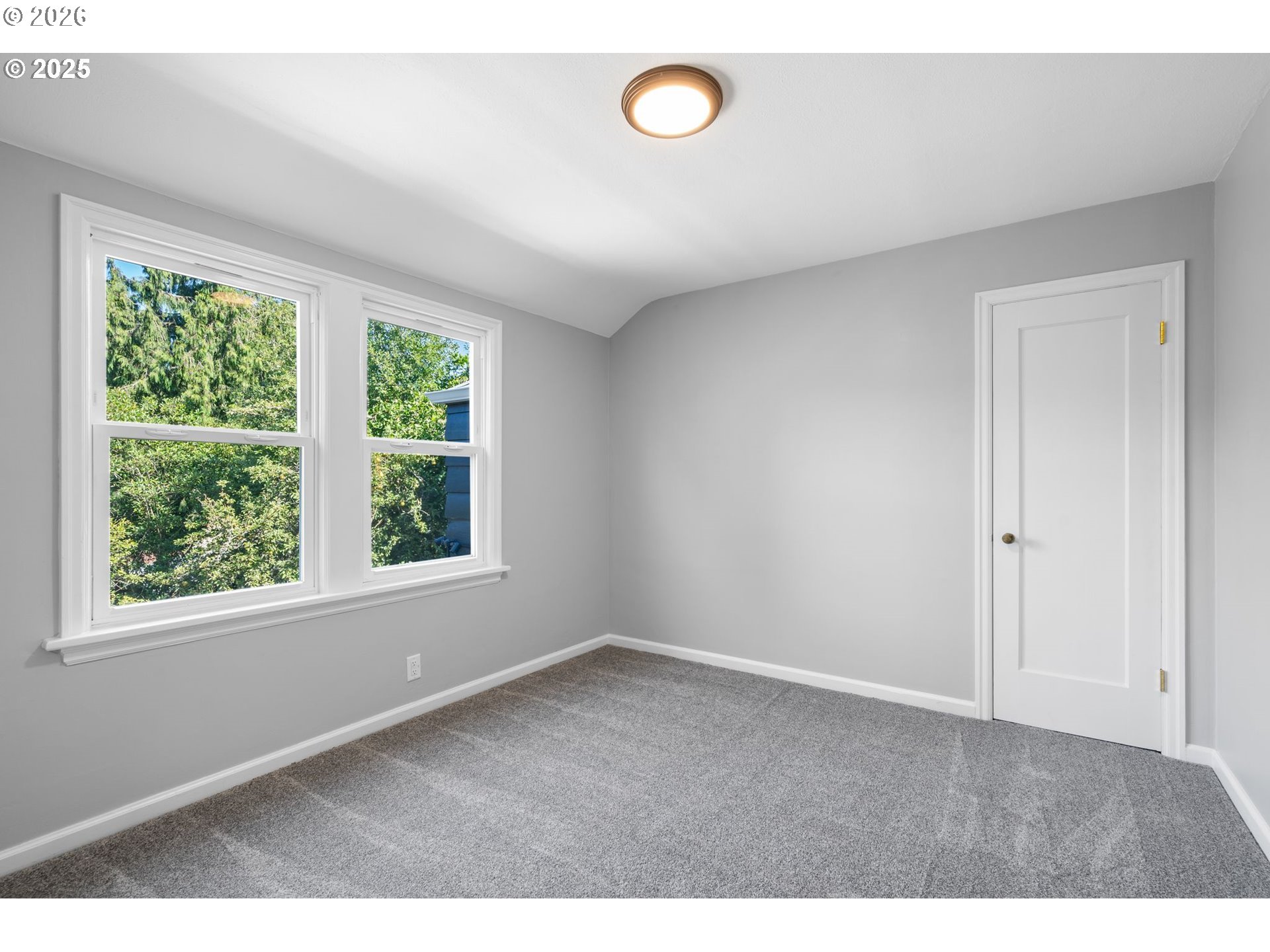 7776 Southwest 5th Avenue Portland, OR 97219 - Photo 18 of 46