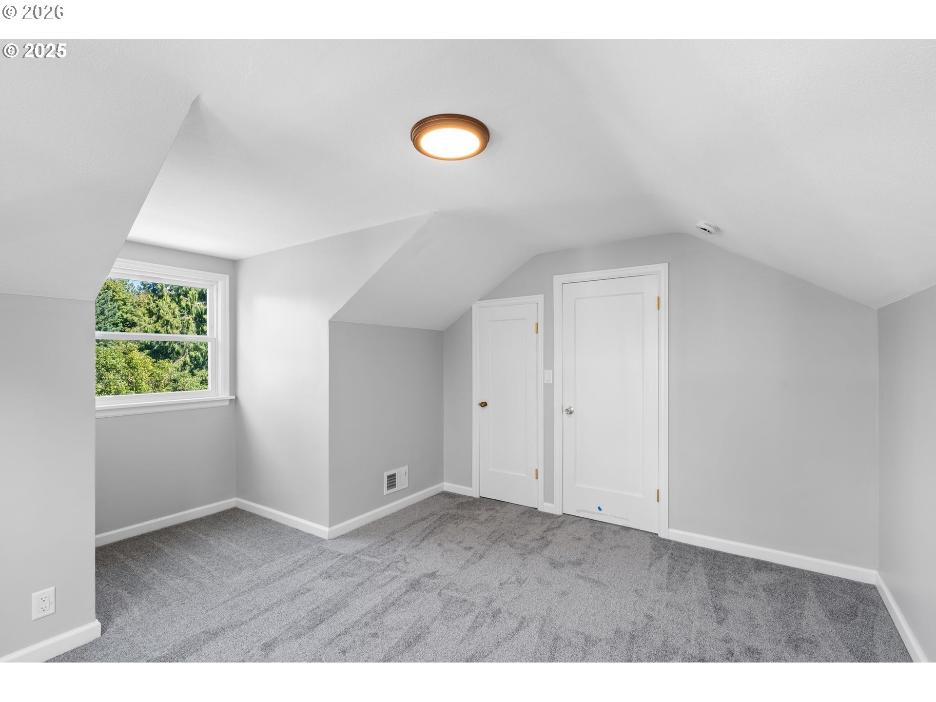7776 Southwest 5th Avenue Portland, OR 97219 - Photo 24 of 46