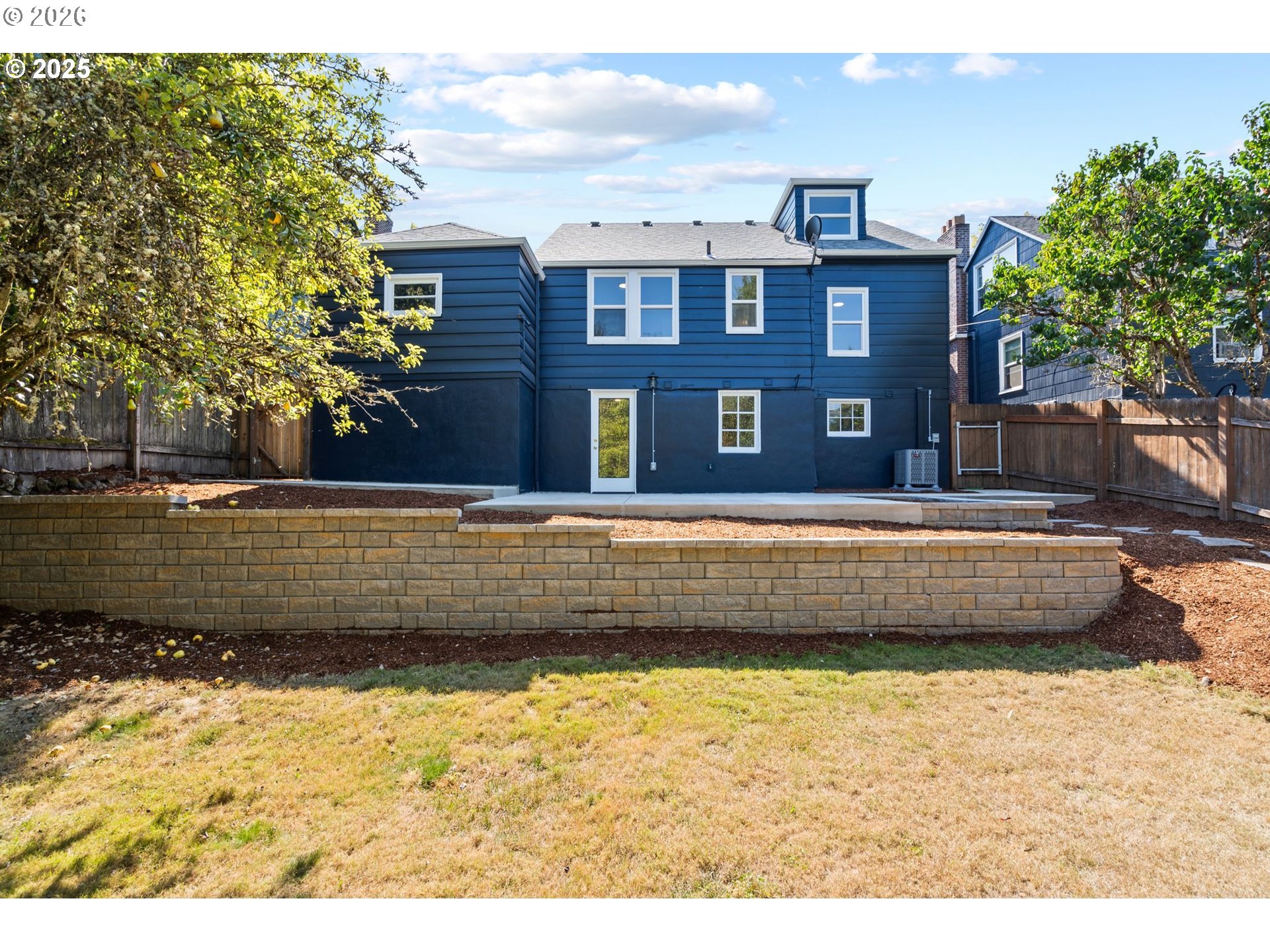 7776 Southwest 5th Avenue Portland, OR 97219 - Photo 41 of 46