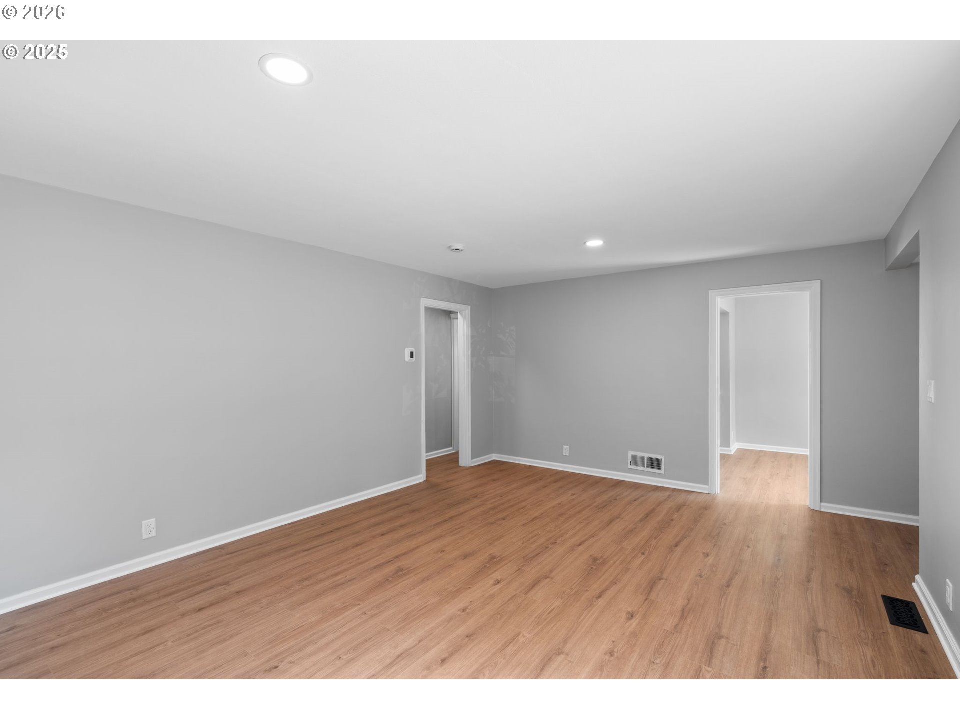 7776 Southwest 5th Avenue Portland, OR 97219 - Photo 6 of 46