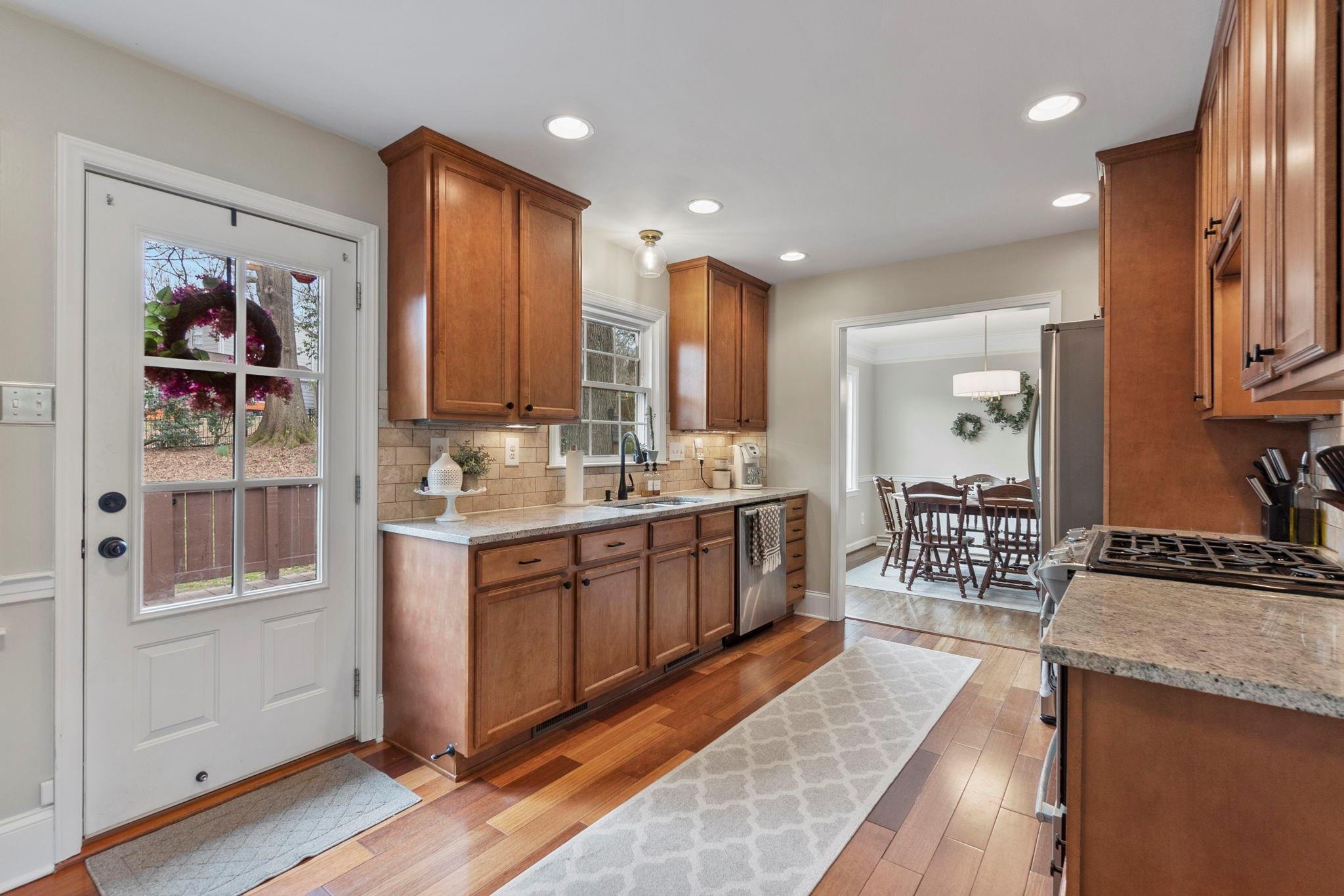 3908 Riverbend Road Charlotte, NC 28210 - Photo 14 of 31 Gallery Image 14