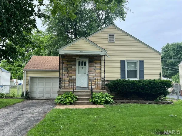 $1,295 | 3605 St Gregory Lane, St. Ann, MO 63074