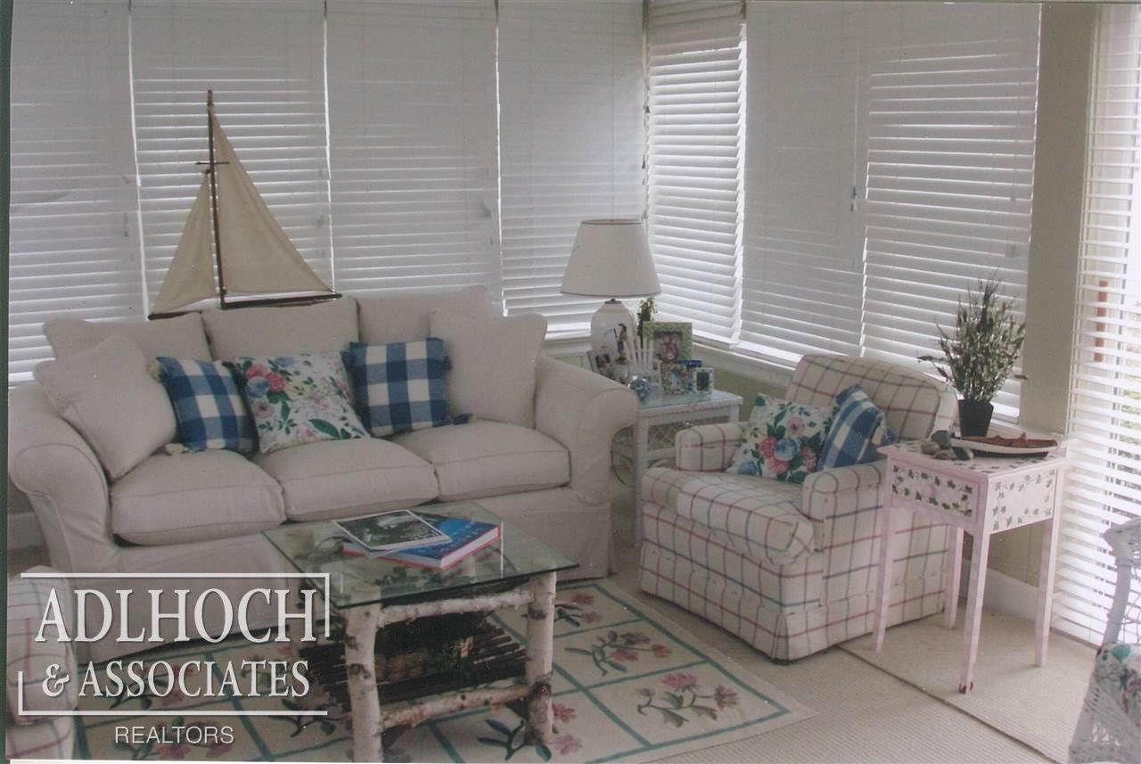 75 Colonial Road Grosse Pointe Shores, MI 48236 - Photo 13 of 19