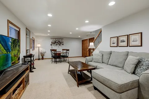 $625,000 | 4256 Stableford Lane, Naperville, IL 60564