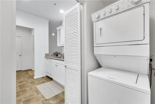 a view of yard from balcony