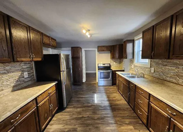 $100,000 | 2203 Agnes Avenue, Kansas City, MO 64127